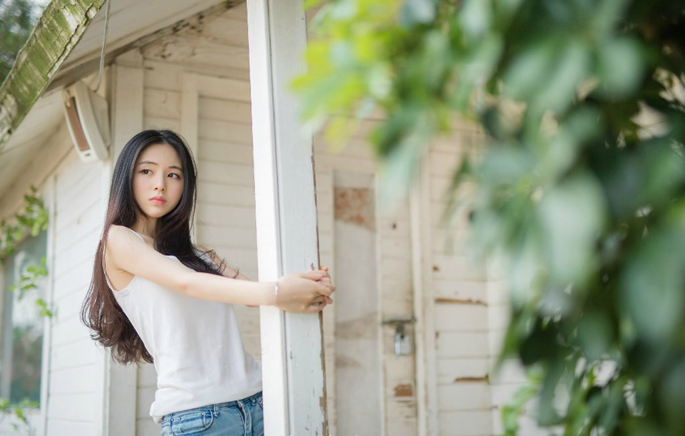 盆景秀木正因为被人溺爱，才破灭了成为栋梁之材的梦。